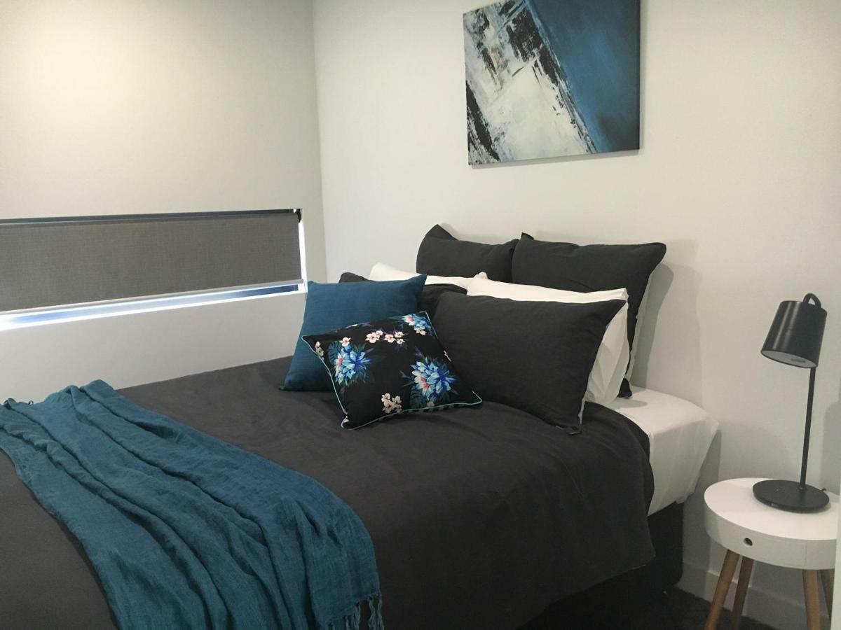 The Sinatra Holiday House - Couples Retreat Mulwala Exteriör bild