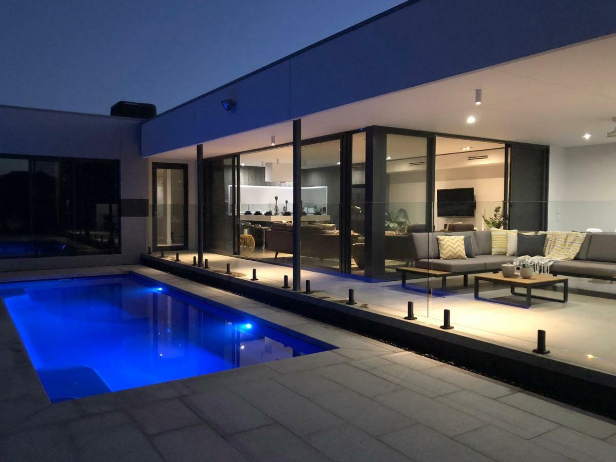 The Sinatra Holiday House - Couples Retreat Mulwala Exteriör bild